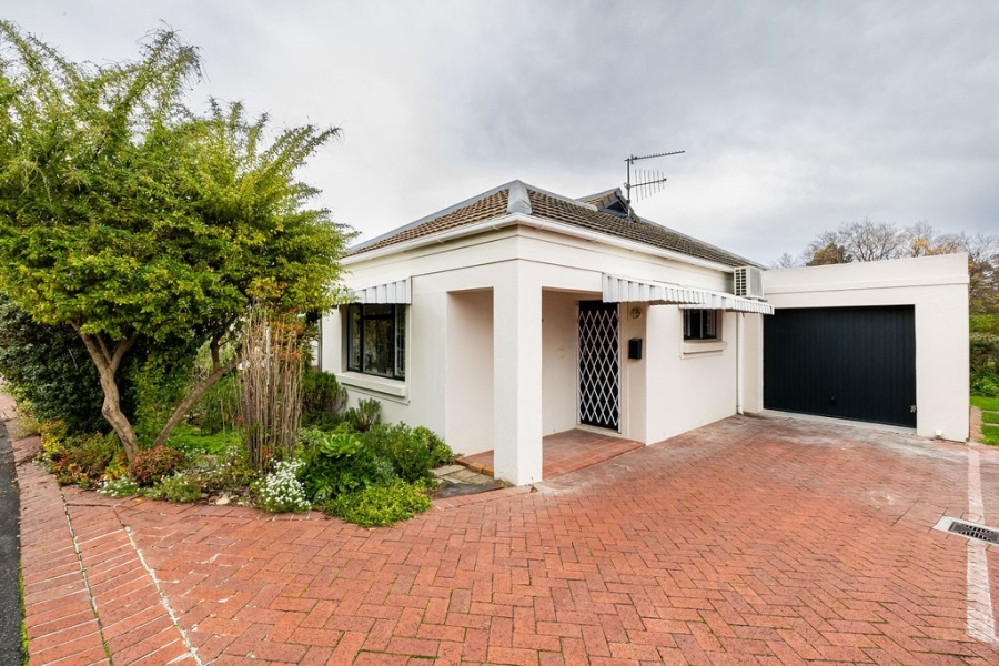 To Let 3 Bedroom Property for Rent in Onder Papegaaiberg Western Cape